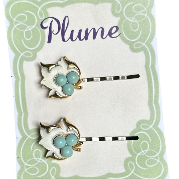 Pastel Blue Flower Hair Pins Retro Kitsch Accessories Vintage Repurposed Barrett - Picture 2 of 3